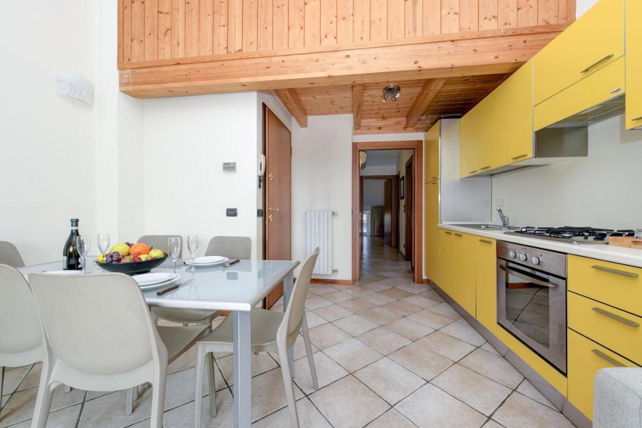 Sunset Apartment Home & Terrace Sirmione Exteriör bild